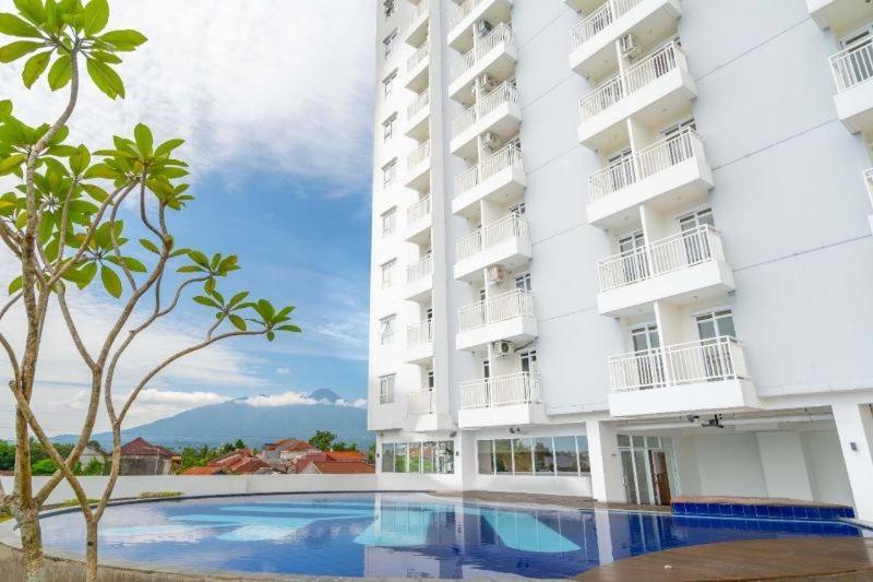 Jasmin Park Apartemen By Fix'S Room Kedungbadak Екстер'єр фото